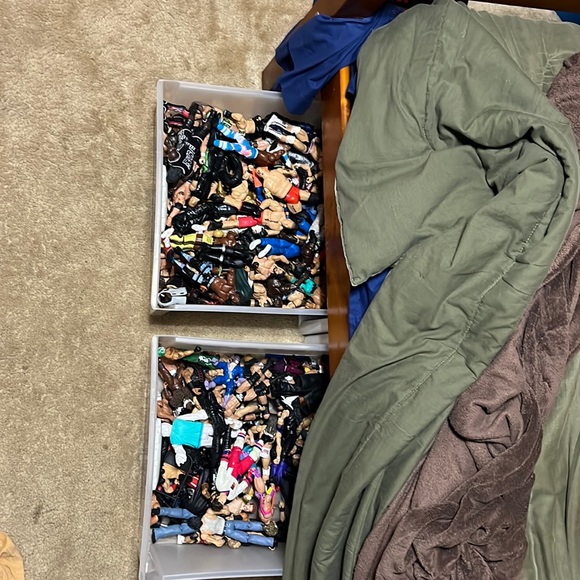 Wwe action figures over 150 action figures and items